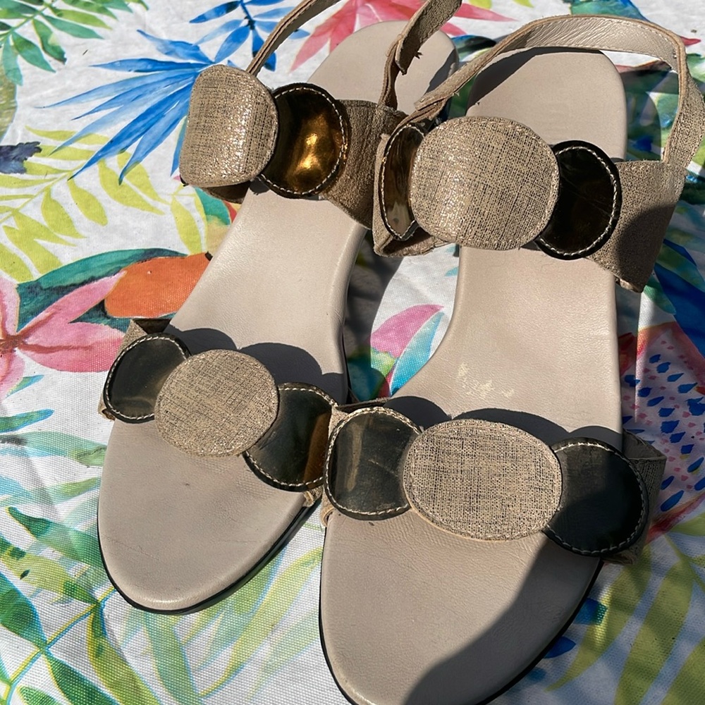 Munro if American sandals. Made in USA. 2”heel. Metallic neutral color size 9M